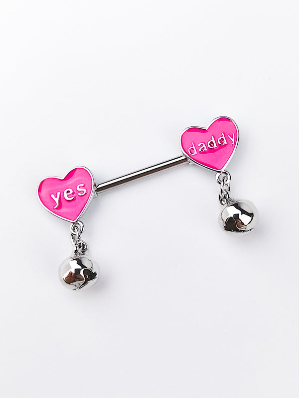 Piercing Brustwarzenring mit Herzen mit Aufschrift YES DADDY mit Glöckchen Silber