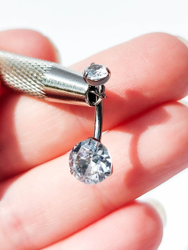 Bauchnabelpiercing aus Titan mit Zirkonia